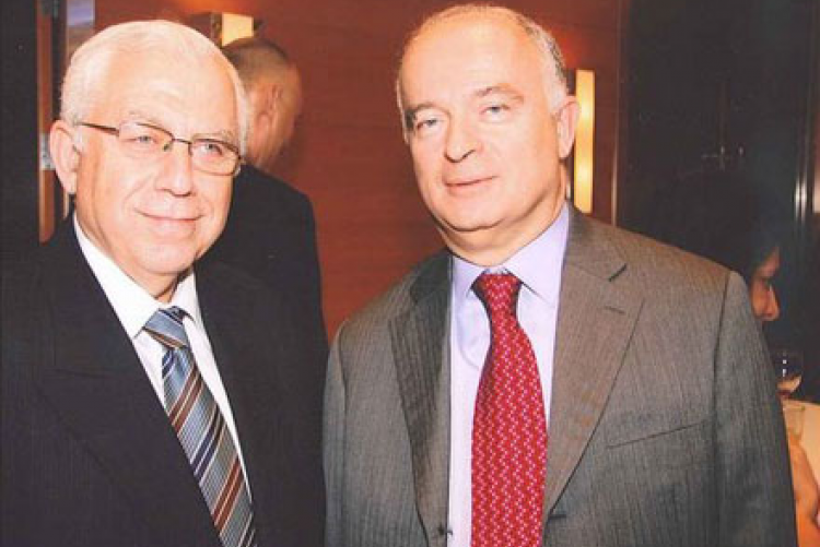 Fotoğrafta Prof Dr Haluk Kabaalioğlu, Türkiye’nin AB Nezdindeki Daimi Temsilcisi Büyükelçi Sayın Selim Kuneralp ile..